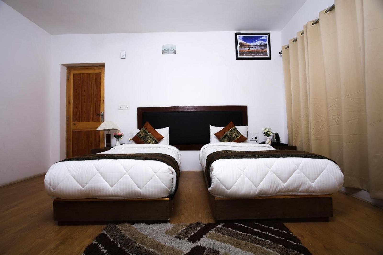 Hotel Grand Nubra Deskit ภายนอก รูปภาพ